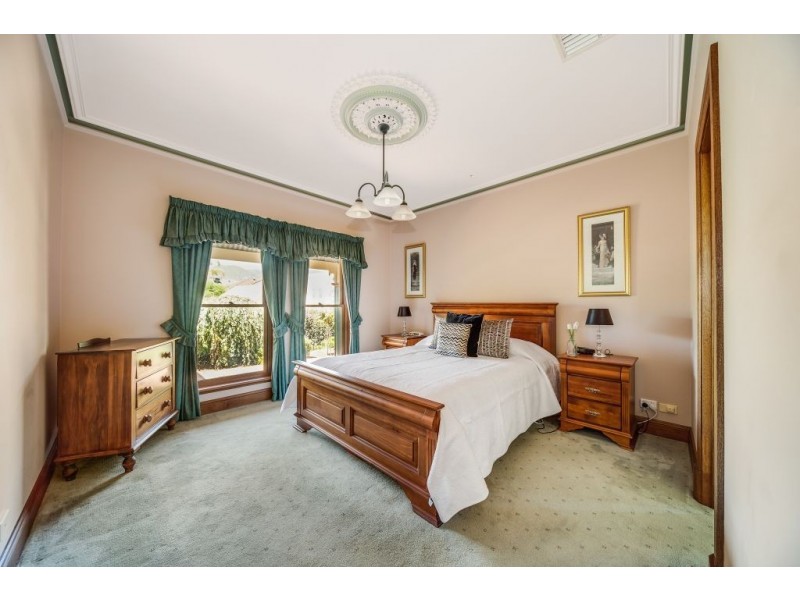 3 Walker Place, Highbury SA 5089