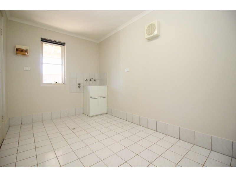 2 Friendship Crescent, Wynn Vale SA 5127