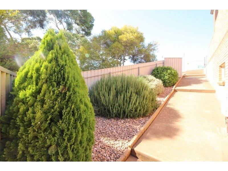 2 Friendship Crescent, Wynn Vale SA 5127