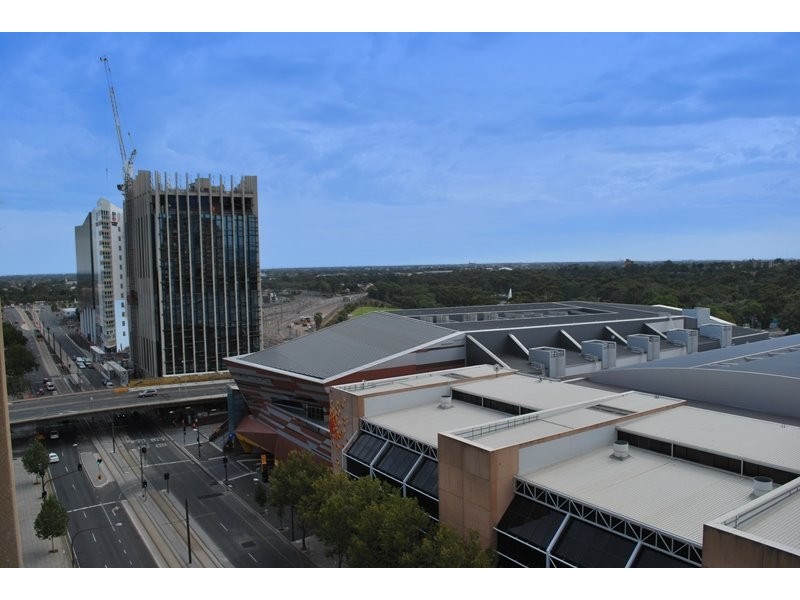 1304/102 – 105 North Terrace, Adelaide SA 5000