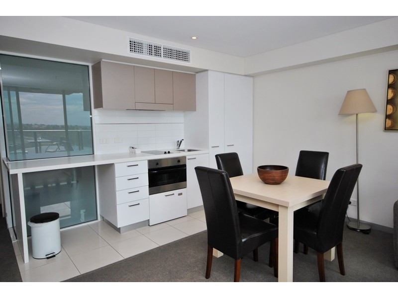 1304/102 – 105 North Terrace, Adelaide SA 5000