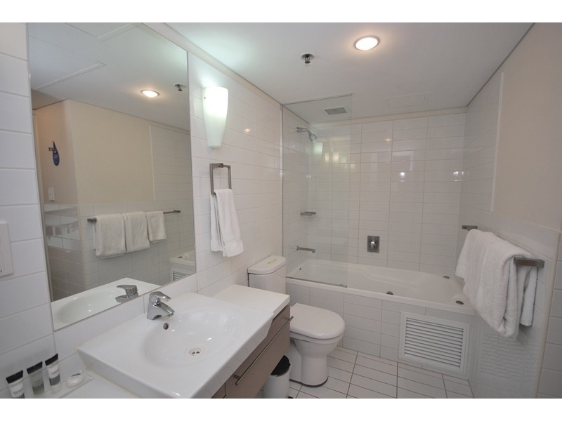 1304/102 – 105 North Terrace, Adelaide SA 5000