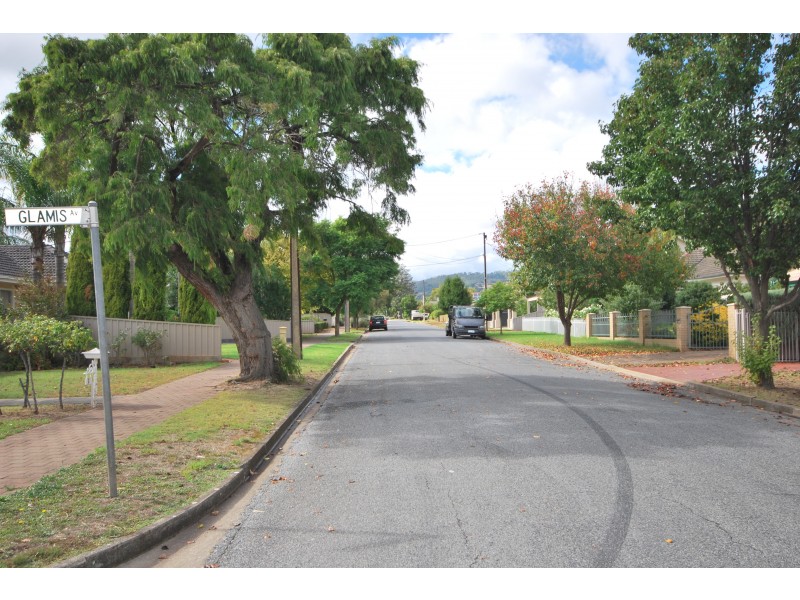11 Glamis Avenue (Corner of Strathmore Avenue), Tranmere SA 5073