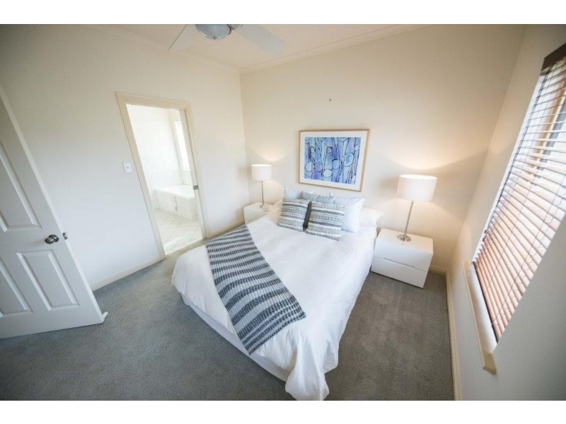 38 Davies Avenue (Corner of Barons Street), Tranmere SA 5073