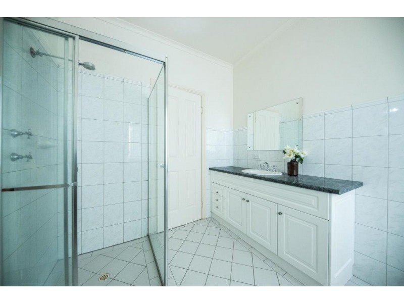 38 Davies Avenue (Corner of Barons Street), Tranmere SA 5073