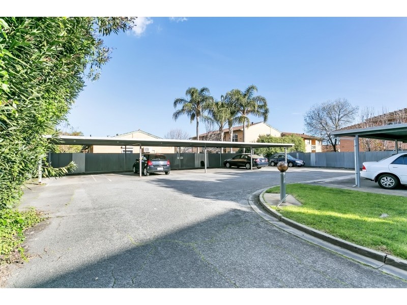 9/21 Laught Avenue, Black Forest SA 5035