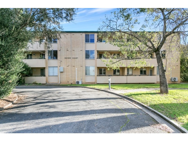 9/21 Laught Avenue, Black Forest SA 5035