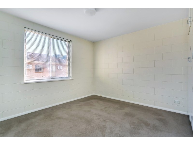 9/21 Laught Avenue, Black Forest SA 5035