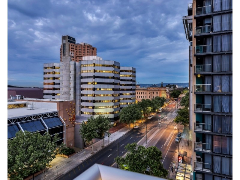 802/96 North Terrace, Adelaide SA 5000