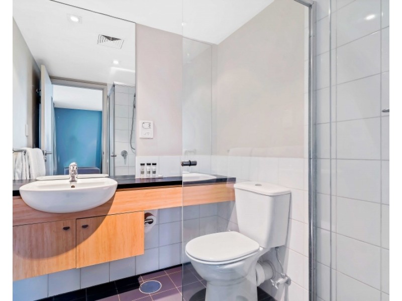 802/96 North Terrace, Adelaide SA 5000