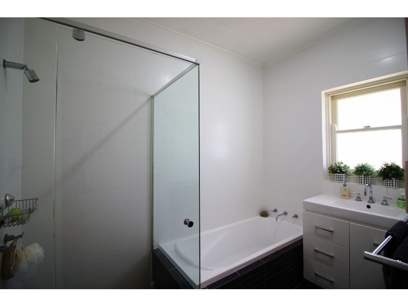 12 Brussels Street, Broadview SA 5083