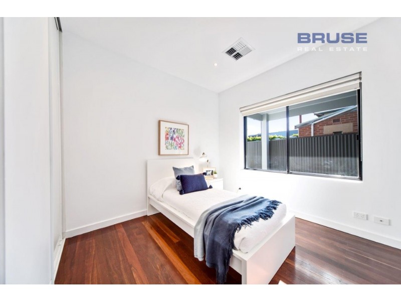 16 Dinwoodie Avenue, Clarence Gardens SA 5039