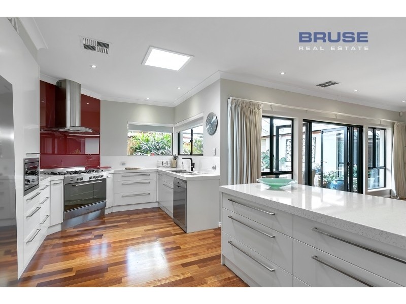 4 Bradman Court, Kensington Park SA 5068