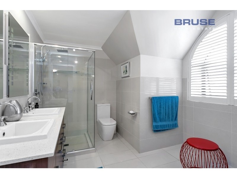 4 Bradman Court, Kensington Park SA 5068