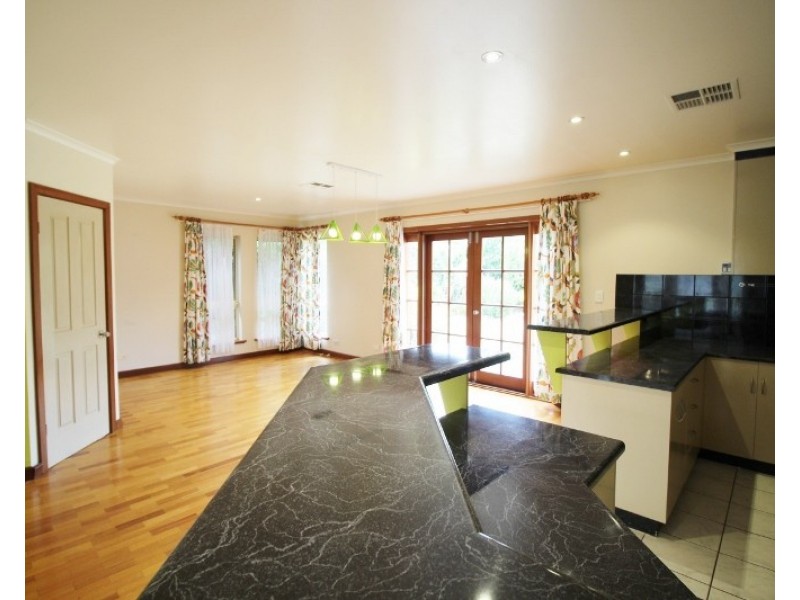 58 Hallett Avenue, Tranmere SA 5073