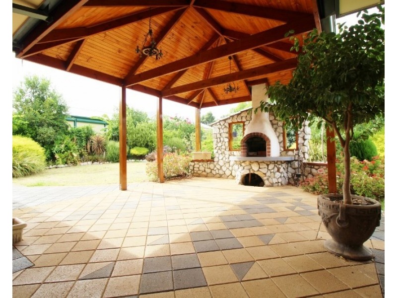 58 Hallett Avenue, Tranmere SA 5073