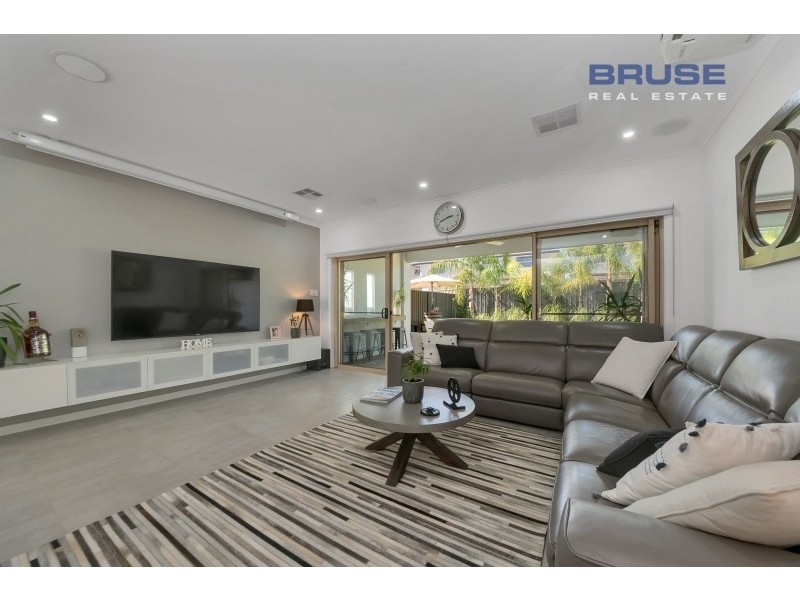 9A Meadow Avenue, Campbelltown SA 5074