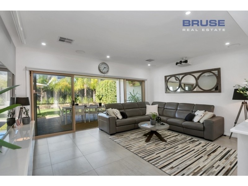 9A Meadow Avenue, Campbelltown SA 5074