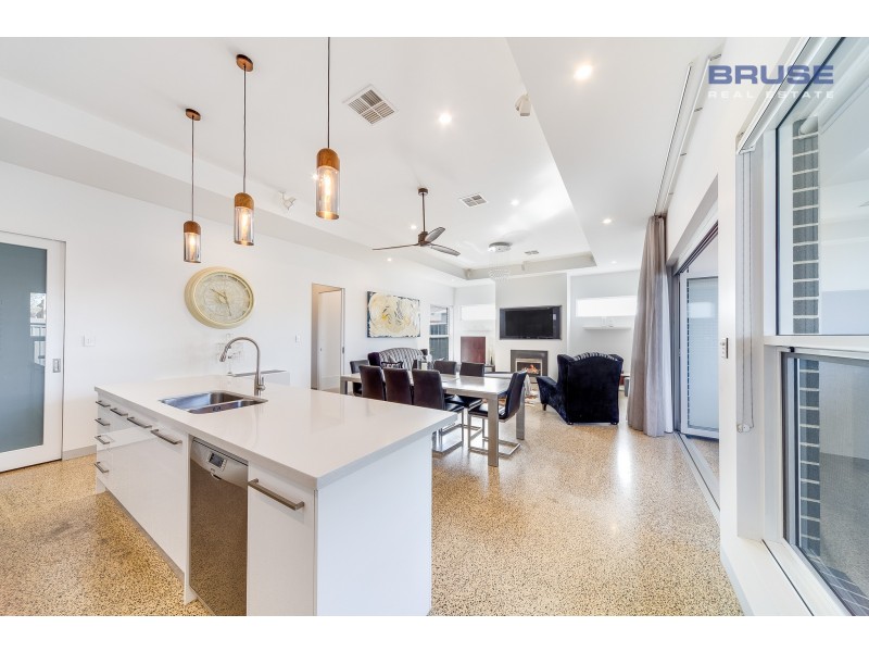 5 Sage Crescent, Woodville West SA 5011