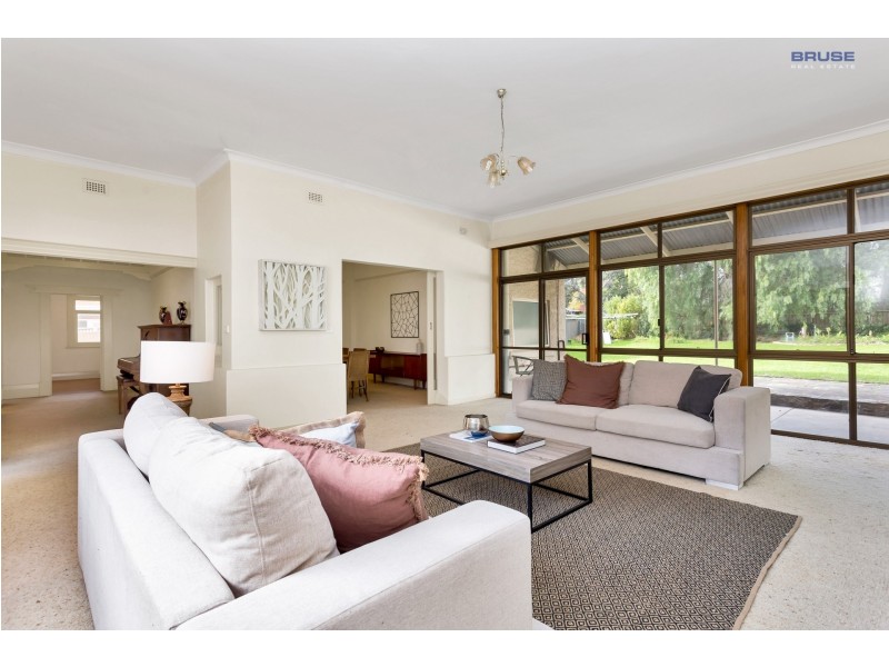 18 Myall Avenue, Kensington Gardens SA 5068