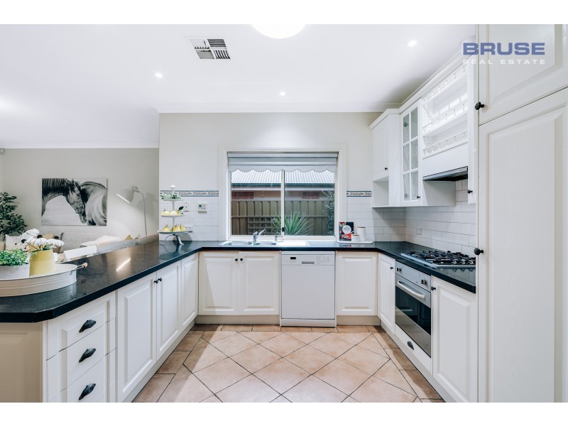 8 Spencer Court, Flagstaff Hill SA 5159