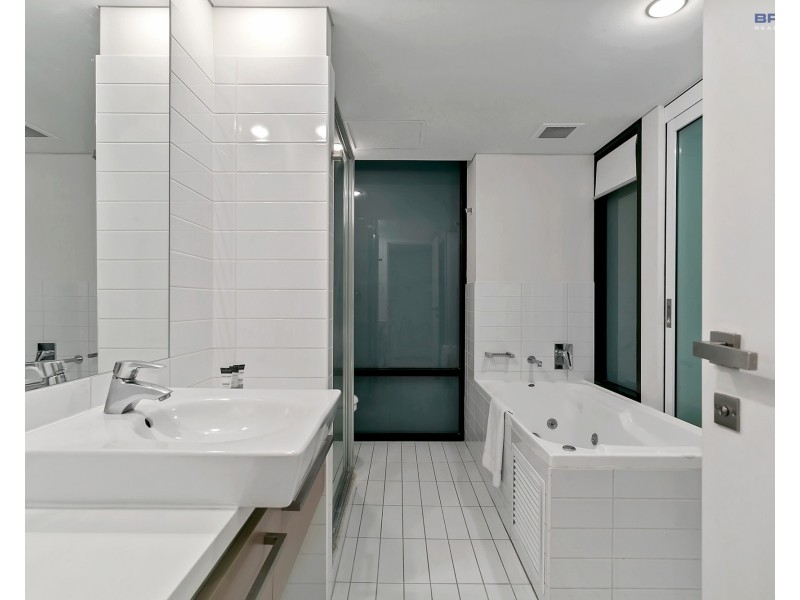 406/102 – 105 North Terrace, Adelaide SA 5000