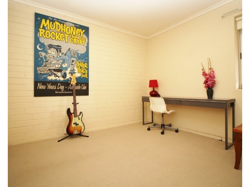 8/4 Loch Street, Stepney SA 5069