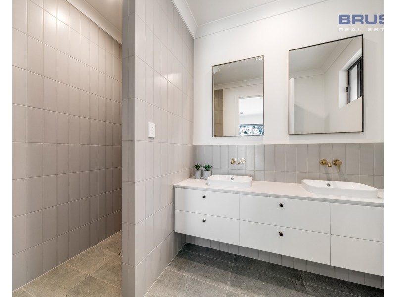 14 Lewis Road (Corner of Ashbrook Avenue), Payneham SA 5070