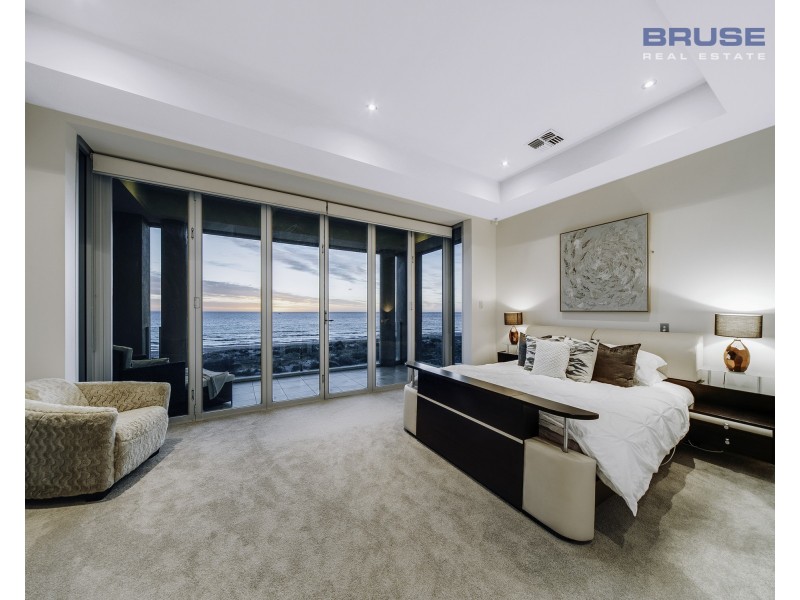 447A Esplanade, Grange SA 5022