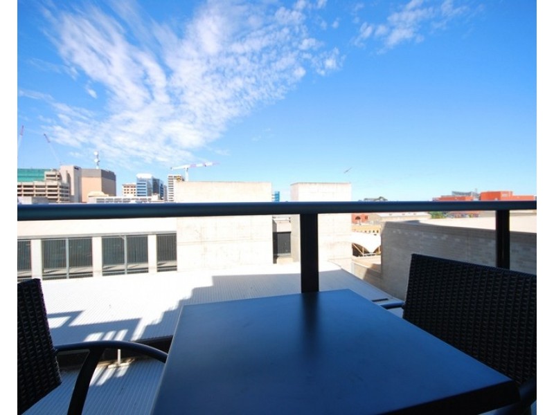 809/102 – 105 North Terrace, Adelaide SA 5000