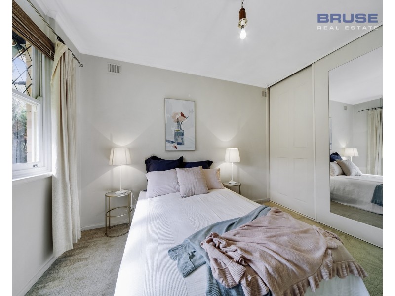 4 Lancaster Avenue, Valley View SA 5093