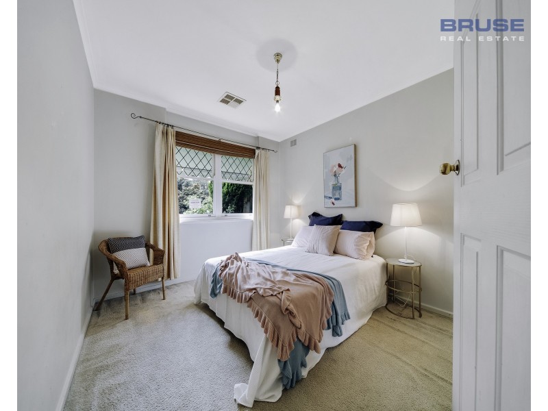 4 Lancaster Avenue, Valley View SA 5093