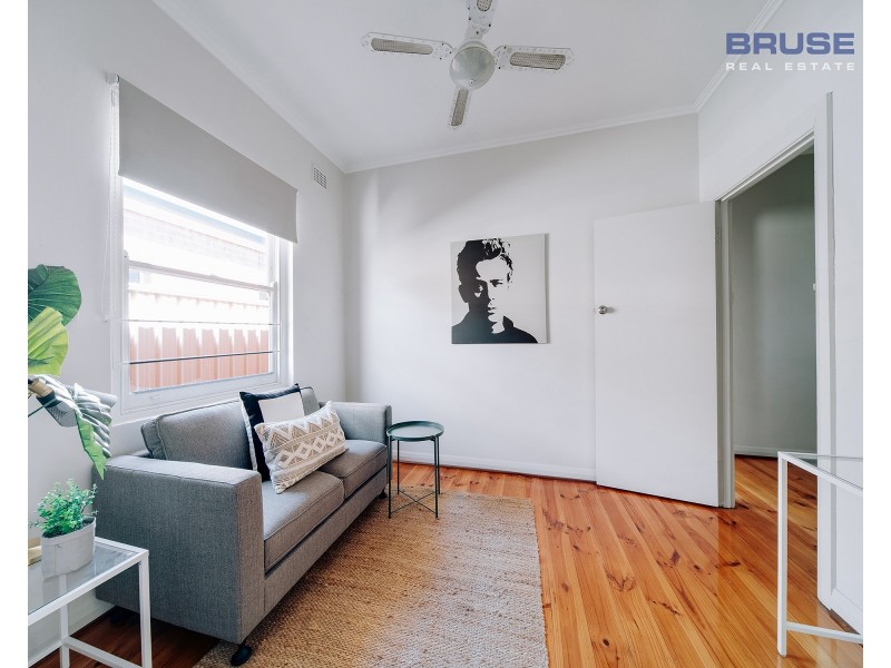 9 Inverell Avenue, North Plympton SA 5037