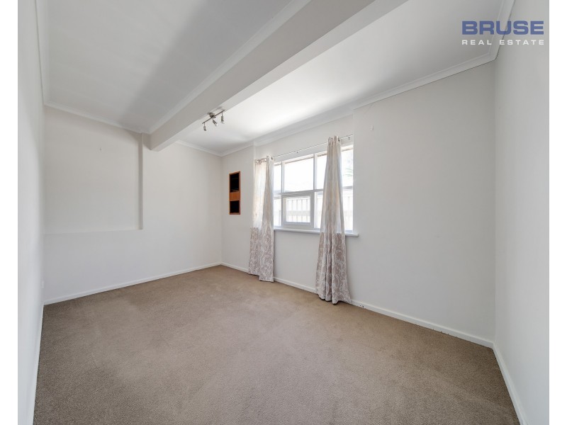 9 Inverell Avenue, North Plympton SA 5037