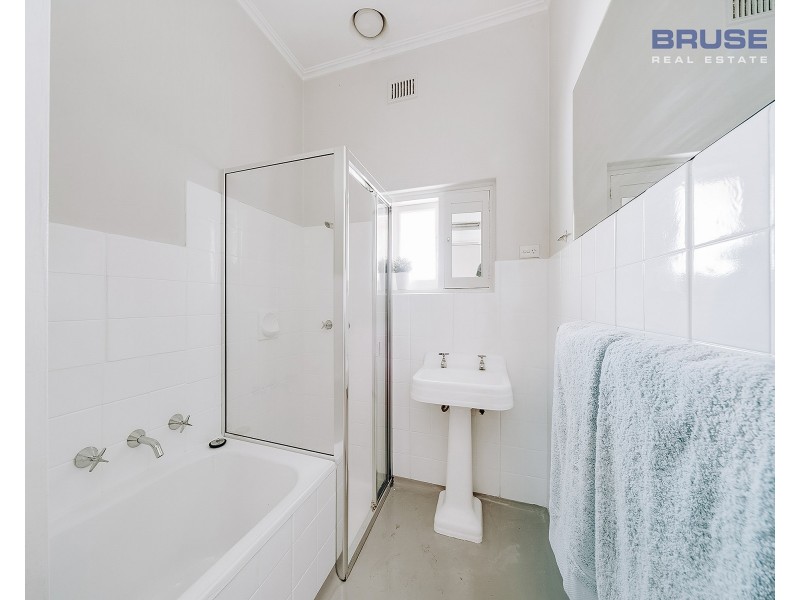 9 Inverell Avenue, North Plympton SA 5037