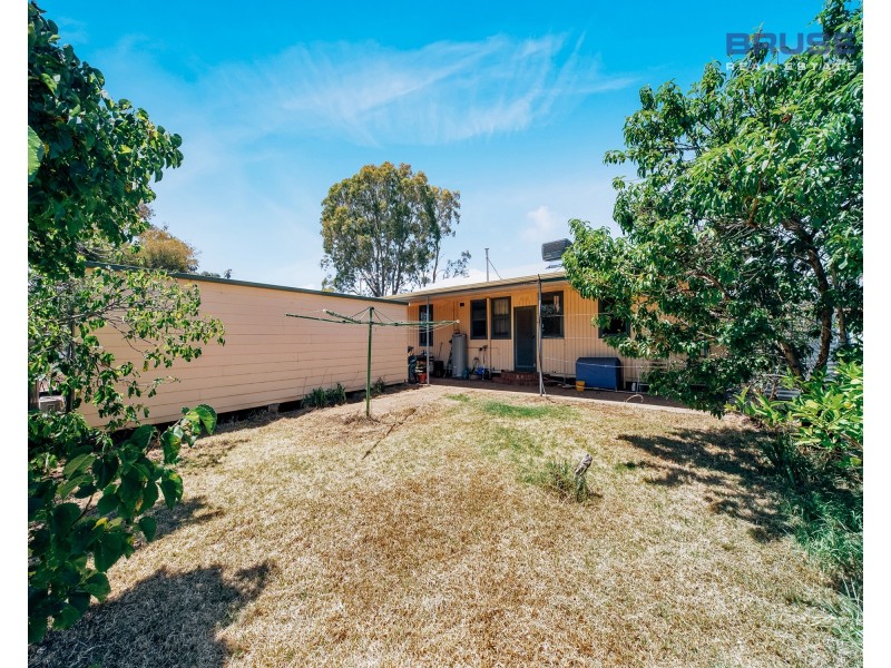 8 Shirley Avenue (Corner of Davies Avenue), Tranmere SA 5073