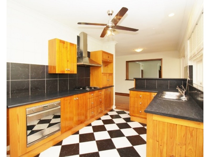 199 Shepherds Hill Road, Eden Hills SA 5050