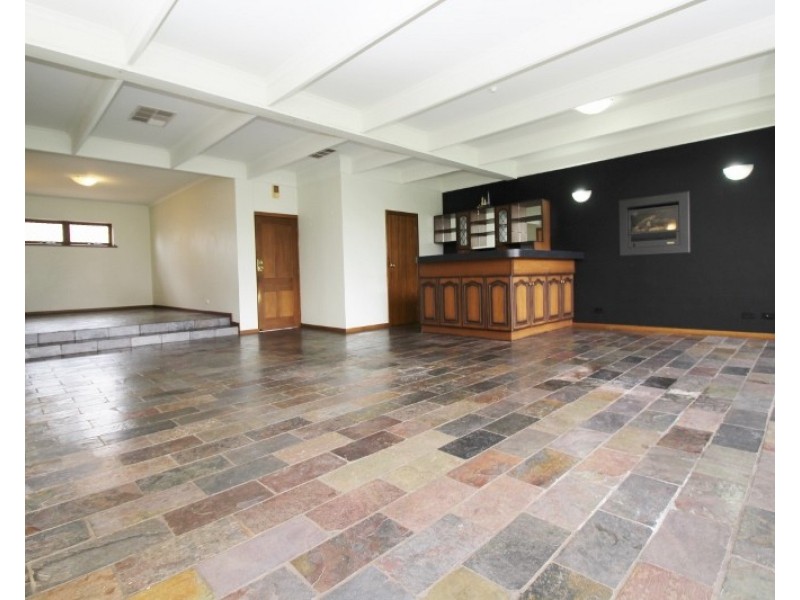 199 Shepherds Hill Road, Eden Hills SA 5050