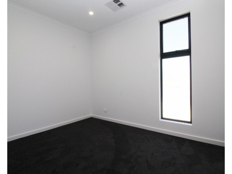 52 Chief Street, Brompton SA 5007