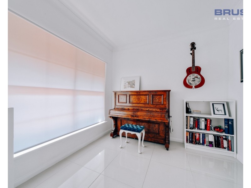 31 Stoneybrook Drive, Paradise SA 5075