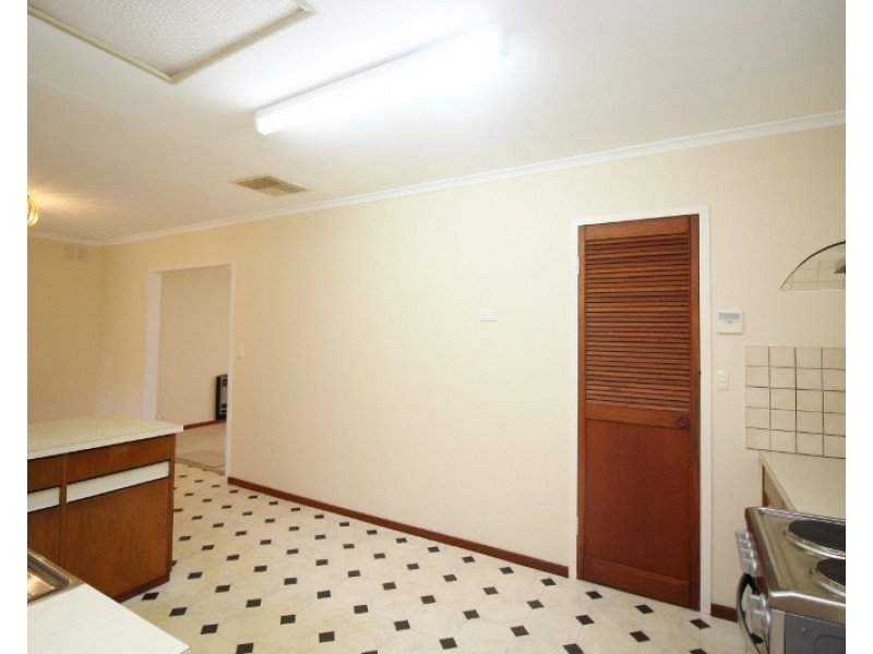 14 Dundee Road, Modbury SA 5092