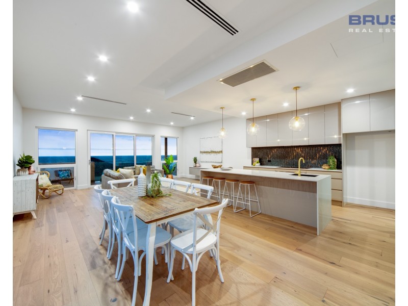 118 Seaview Road, Tennyson SA 5022