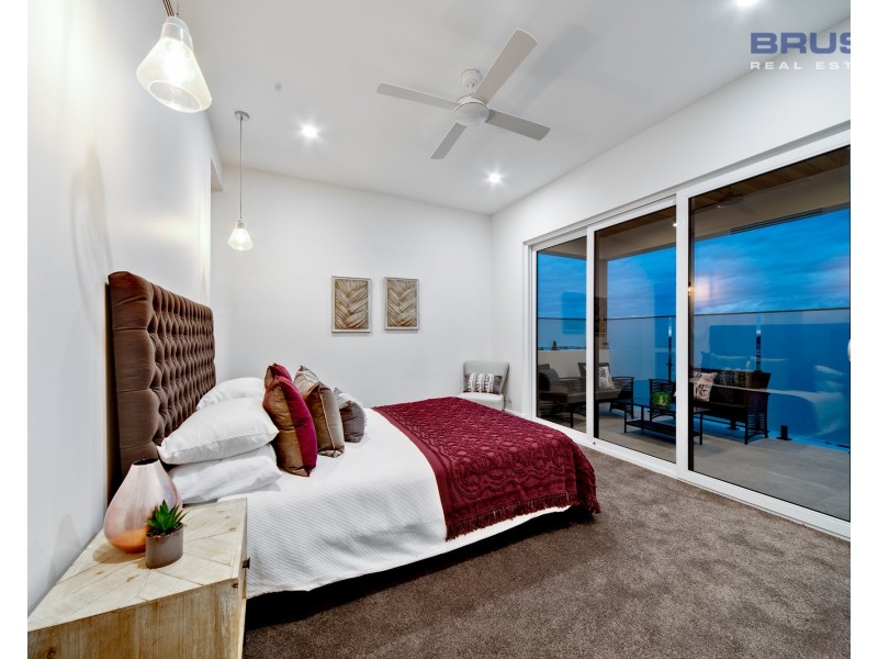118 Seaview Road, Tennyson SA 5022