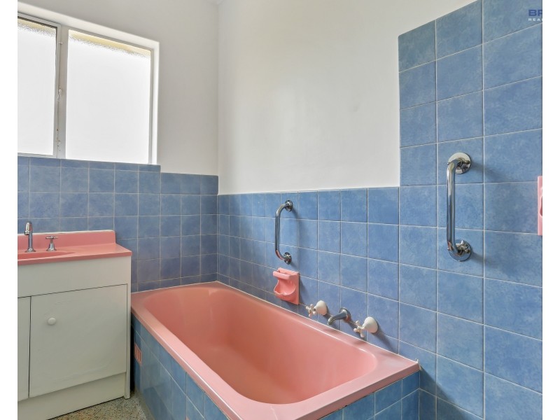 32 Hancock Avenue, Campbelltown SA 5074