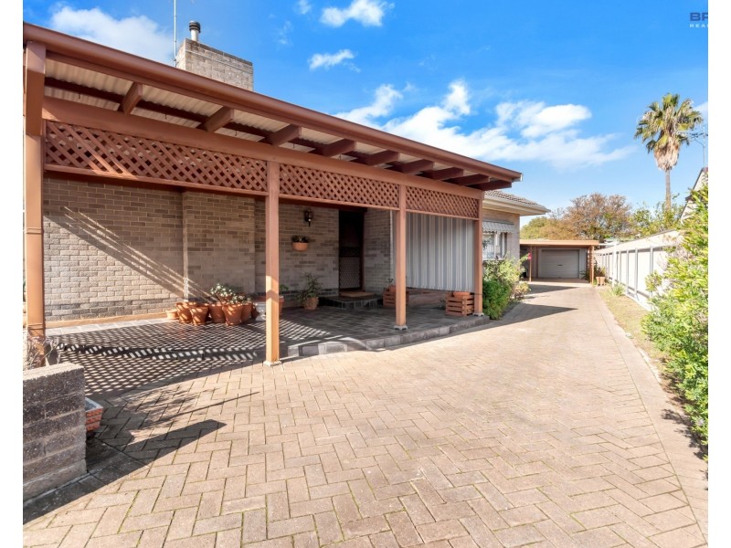 22 Parkwood Grove, Mitchell Park SA 5043