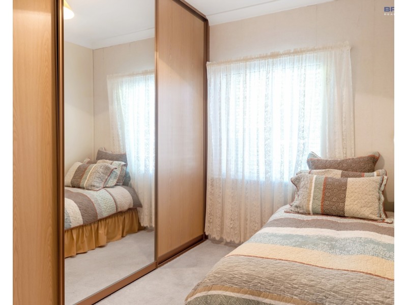 22 Parkwood Grove, Mitchell Park SA 5043