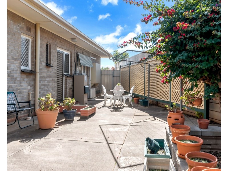 22 Parkwood Grove, Mitchell Park SA 5043