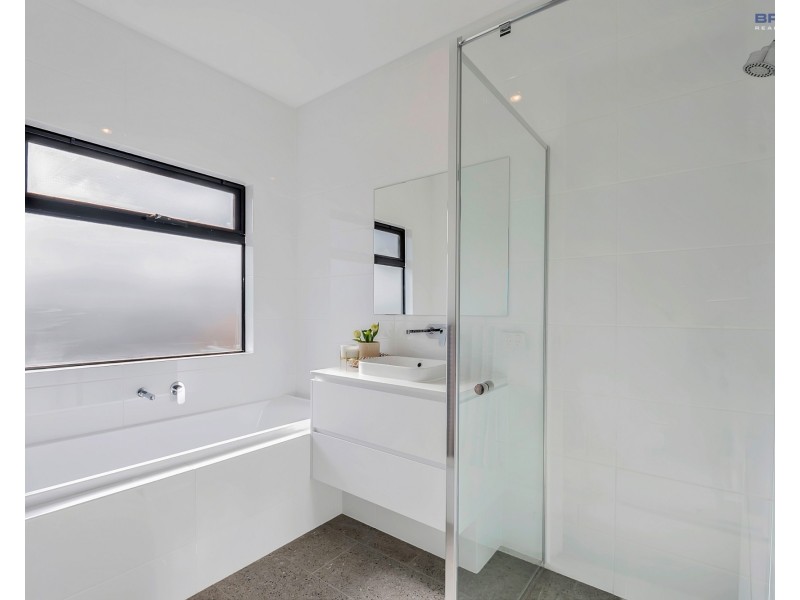 8 Cardigan Avenue, Felixstow SA 5070