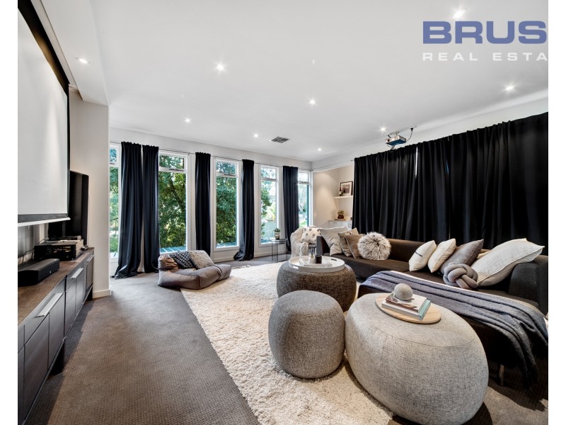 93 Valley View Drive, Highbury SA 5089