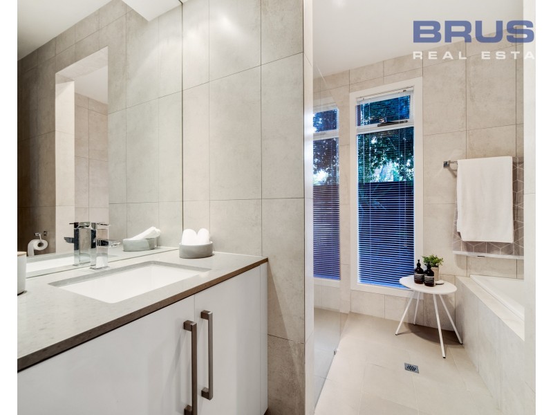 93 Valley View Drive, Highbury SA 5089